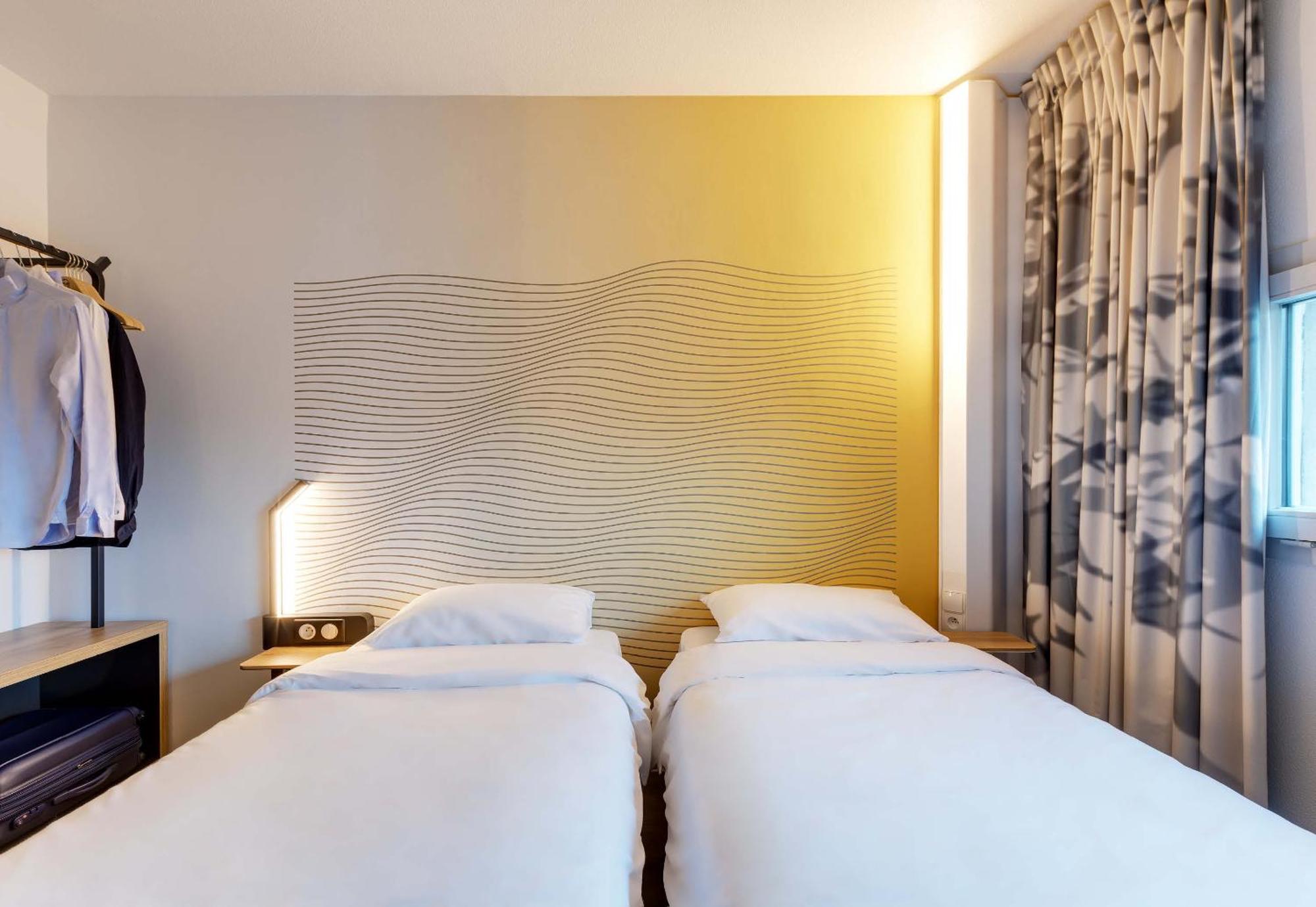 B&B Hotel Lille Centre Grand Palais Екстер'єр фото